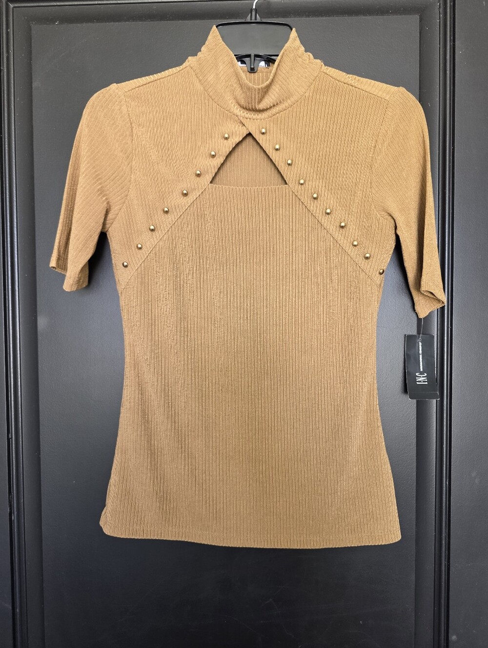 NWT I.N.C. International Concepts Ribbed Cutout Mock Neck Studded Top XS Camel